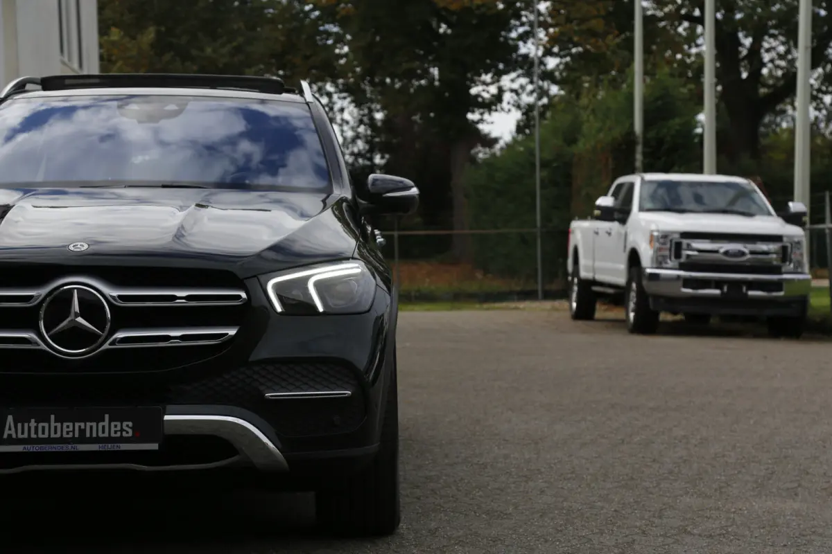 350 e PHEV Plug in 4MATIC Premium Plus*Perfect MB Onderh.*BTW*1ste Eig*Luchtvering/Softclose/Dubbel glas/Burmester/Elek. Trekhaak/Pano/ACC met stuurhulp/360/Stoelverw.V+A/Stuurverw./Stoelkoe