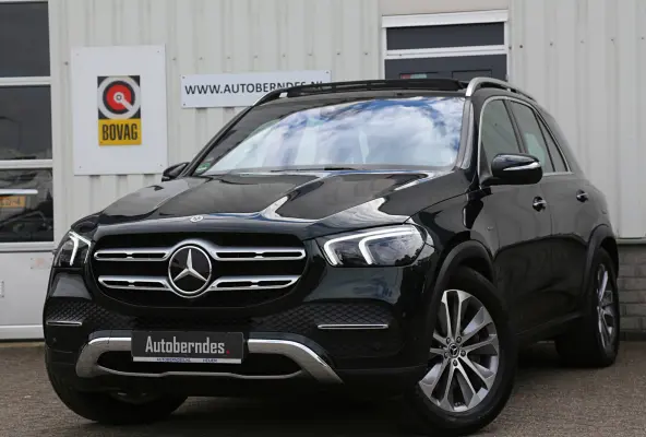 350 e PHEV Plug in 4MATIC Premium Plus*Perfect MB Onderh.*BTW*1ste Eig*Luchtvering/Softclose/Dubbel glas/Burmester/Elek. Trekhaak/Pano/ACC met stuurhulp/360/Stoelverw.V+A/Stuurverw./Stoelkoe