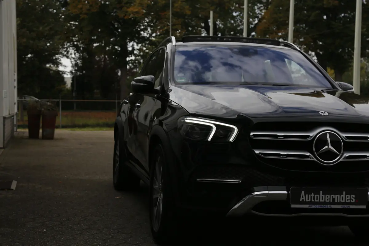 350 e PHEV Plug in 4MATIC Premium Plus*Perfect MB Onderh.*BTW*1ste Eig*Luchtvering/Softclose/Dubbel glas/Burmester/Elek. Trekhaak/Pano/ACC met stuurhulp/360/Stoelverw.V+A/Stuurverw./Stoelkoe