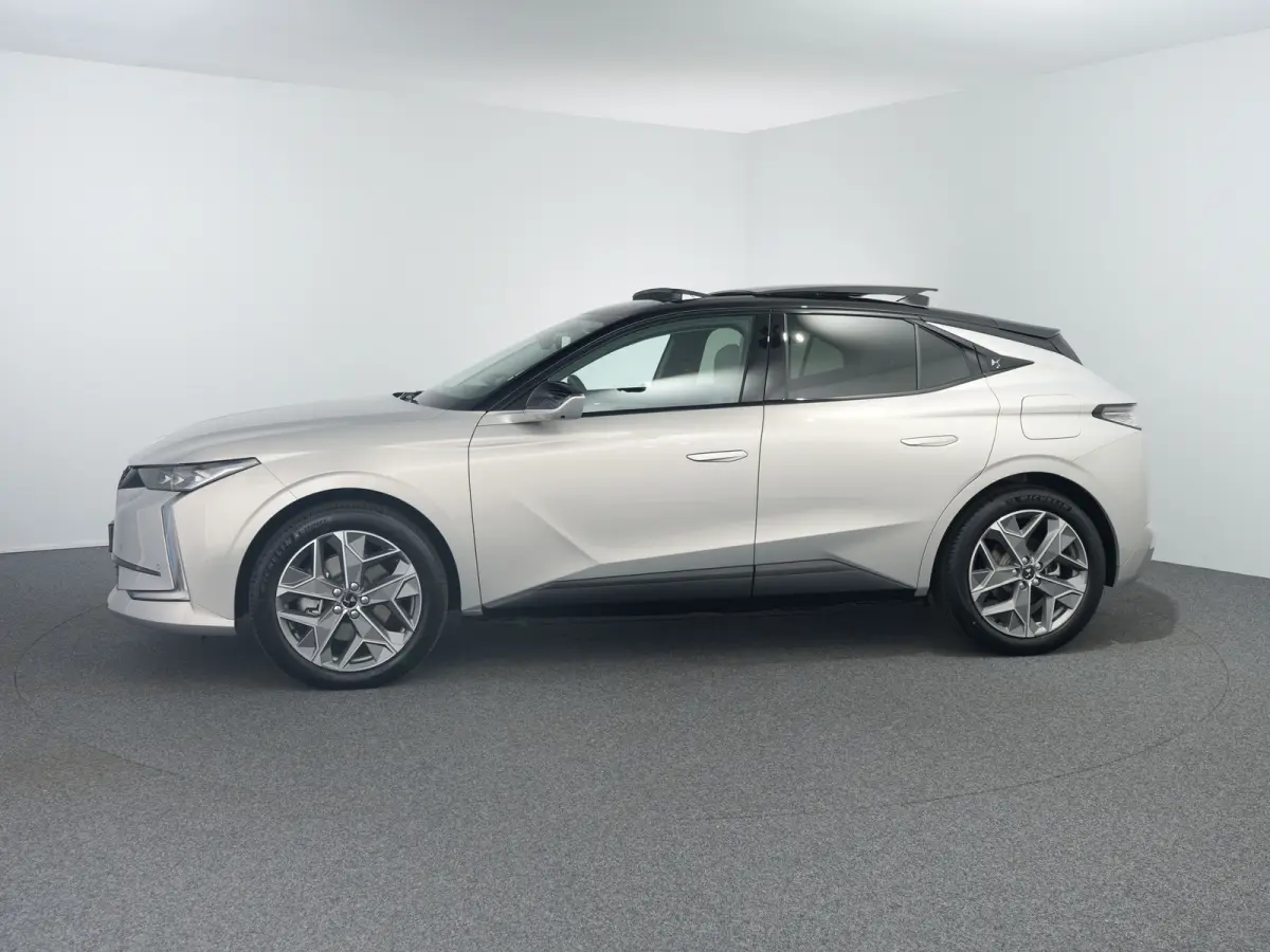 E-Tense Esprit De Voyage 225 PK | Panorama schuif-/ kanteldak | Leder | Elek. Stoelen | Focal audio |