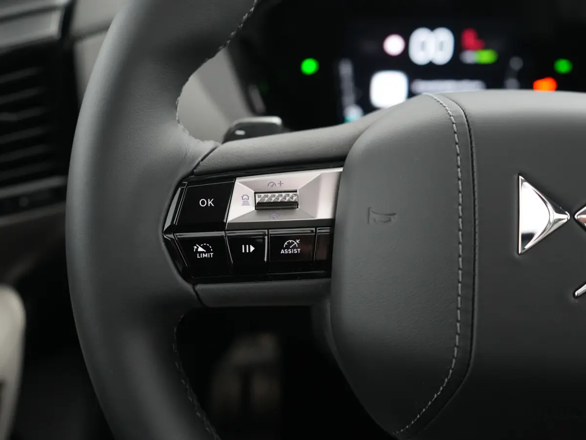 E-Tense Esprit De Voyage 225 PK | Panorama schuif-/ kanteldak | Leder | Elek. Stoelen | Focal audio |