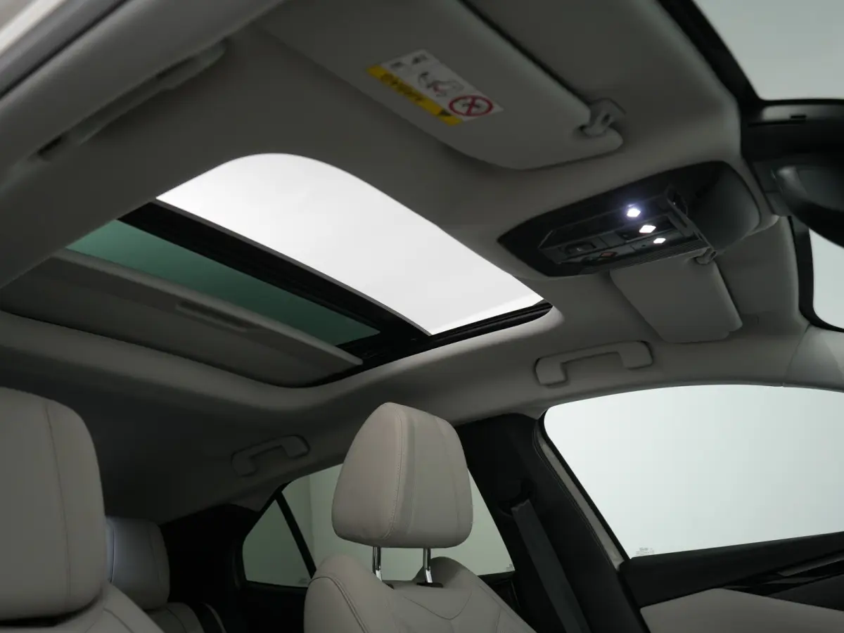 E-Tense Esprit De Voyage 225 PK | Panorama schuif-/ kanteldak | Leder | Elek. Stoelen | Focal audio |