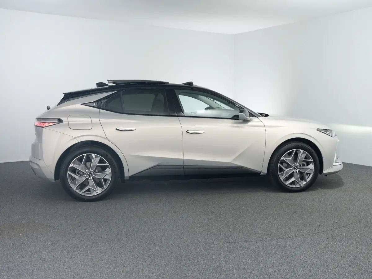 E-Tense Esprit De Voyage 225 PK | Panorama schuif-/ kanteldak | Leder | Elek. Stoelen | Focal audio |