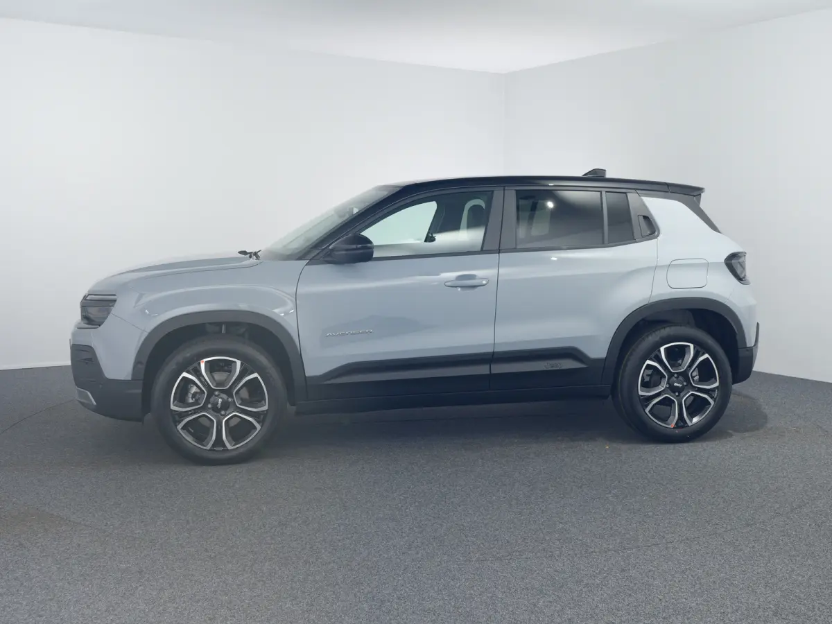 Summit | 18" Diamond Cut lichtmetalen velgen | 360 parkeersensoren | Achteruitrijcamera