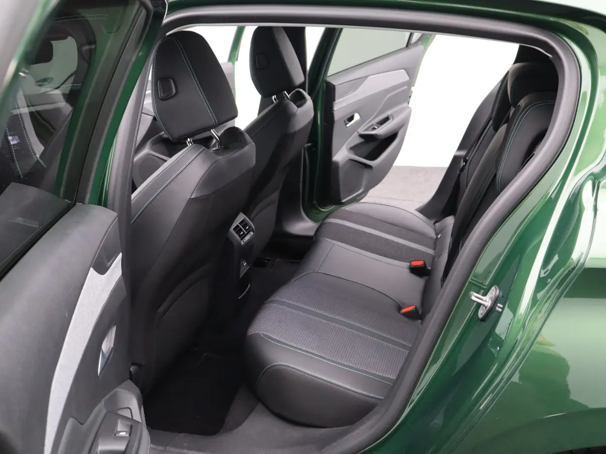 1.2 PureTech Allure Pack Business | Carplay | Clima | 360* Camera | Navi | Adpatieve cruise | Keyless | Dodehoek detectie |