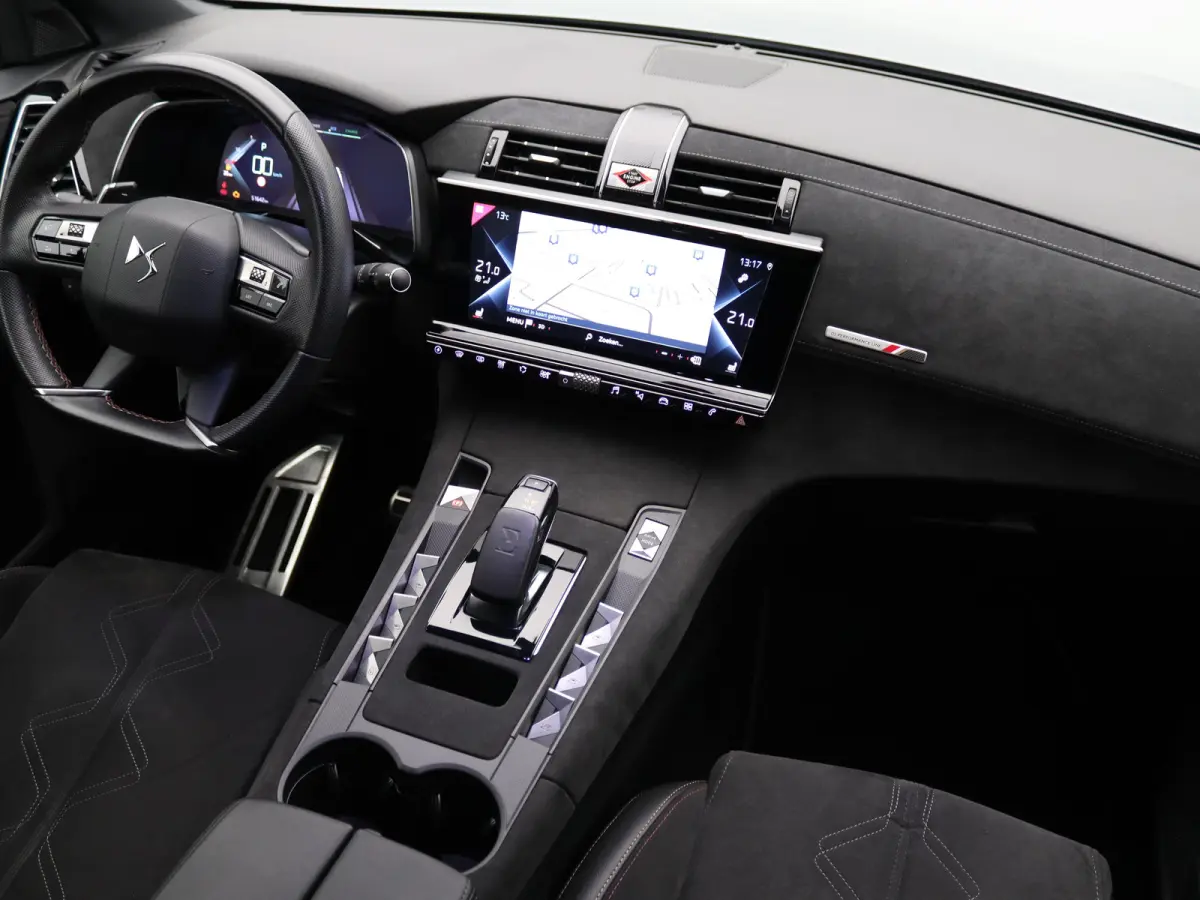 E-Tense Performance Line+ | Achterbank in delen neerklapbaar | Achteruitrijcamera | Alarm klasse 1(startblokkering)