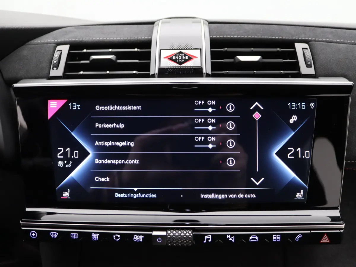 E-Tense Performance Line+ | Achterbank in delen neerklapbaar | Achteruitrijcamera | Alarm klasse 1(startblokkering)