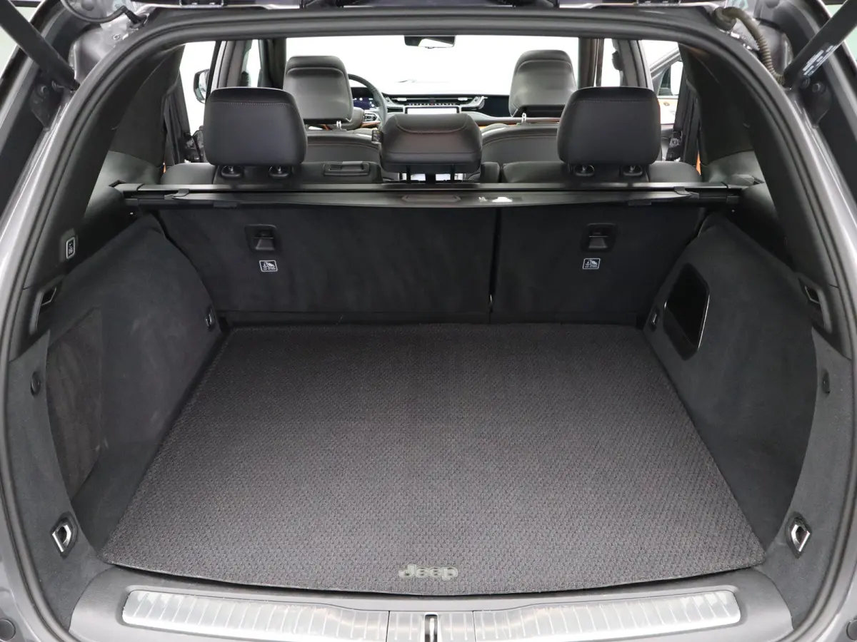 2.0 Summit Reserve 4xe | SOH 92% | Luchtvering | McIntosh | Pano dak | 21"LMV | Stoelverw. en verkoeling V+A | Memory | Elek. stoelen | HUD | Passagier display | Carplay |