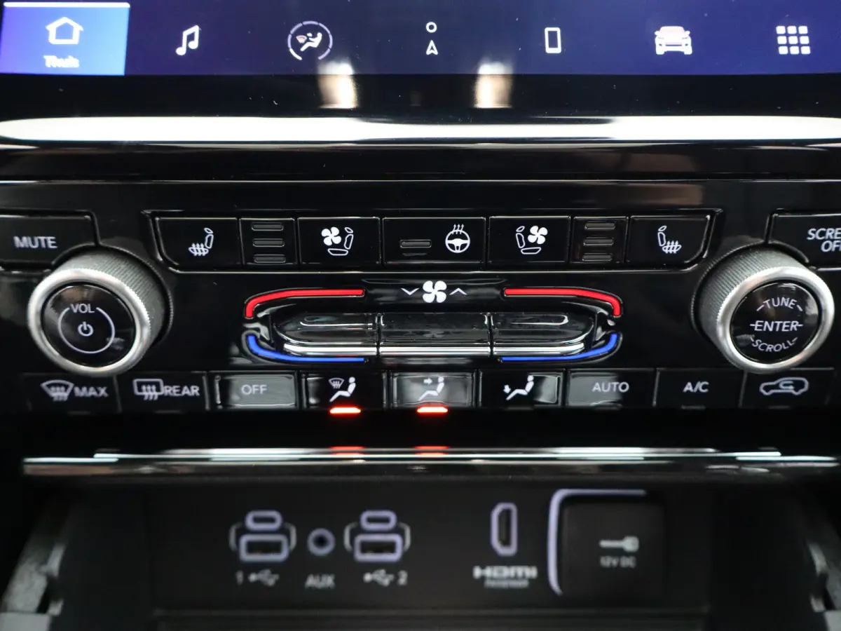 2.0 Summit Reserve 4xe | SOH 92% | Luchtvering | McIntosh | Pano dak | 21"LMV | Stoelverw. en verkoeling V+A | Memory | Elek. stoelen | HUD | Passagier display | Carplay |
