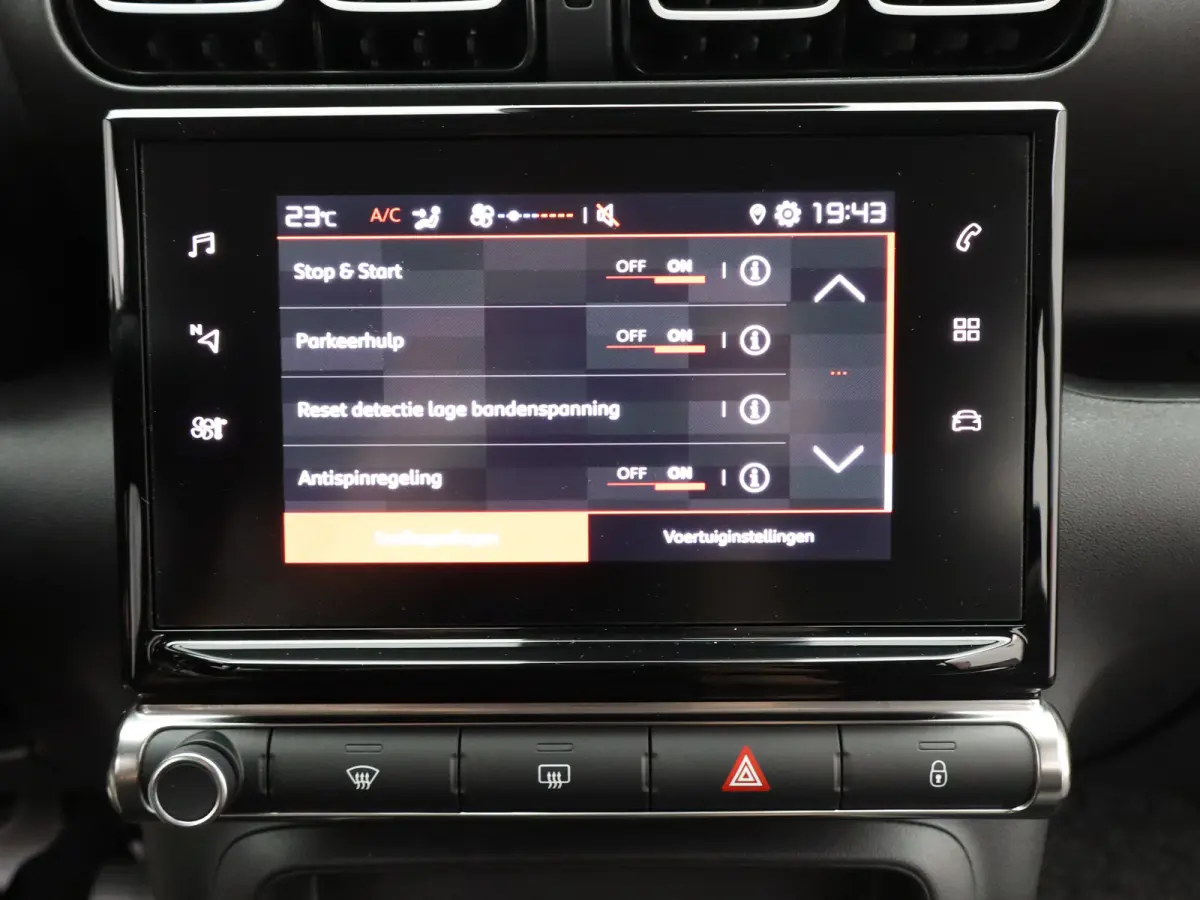 1.2 PureTech Live Navigatie | Airco | Cruise Control | LED verlichting | Parkeersenoren