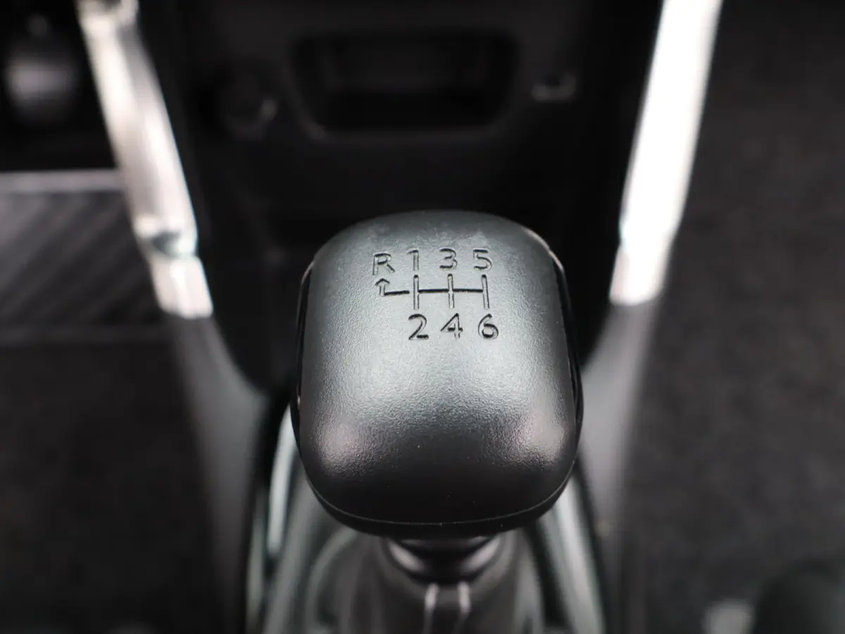 1.2 PureTech Live Navigatie | Airco | Cruise Control | LED verlichting | Parkeersenoren
