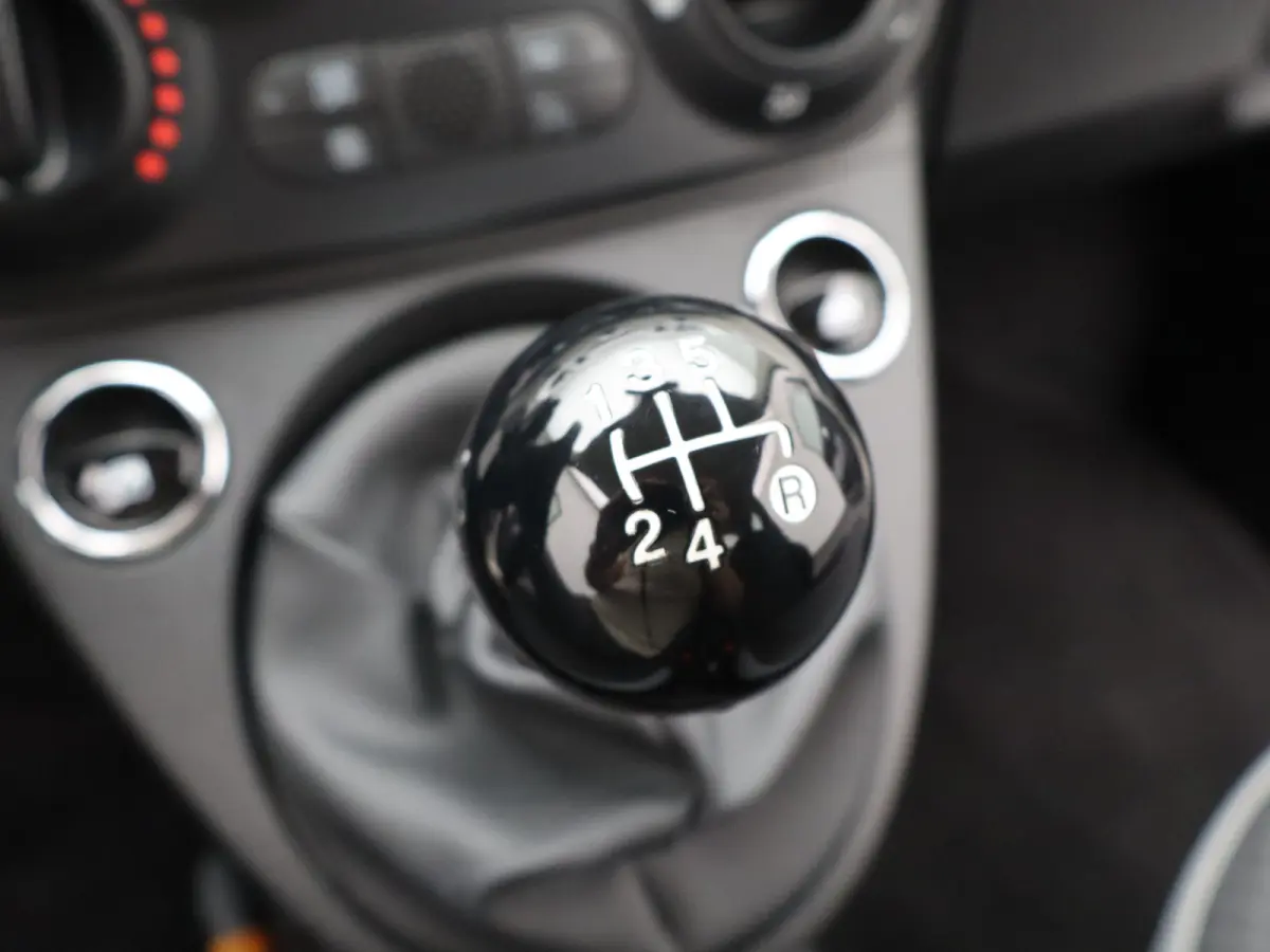 1.2 Popstar Cruise Control | Airco | 15" Lichtmetalen Velgen | Bluetooth Telefoon Verbinding