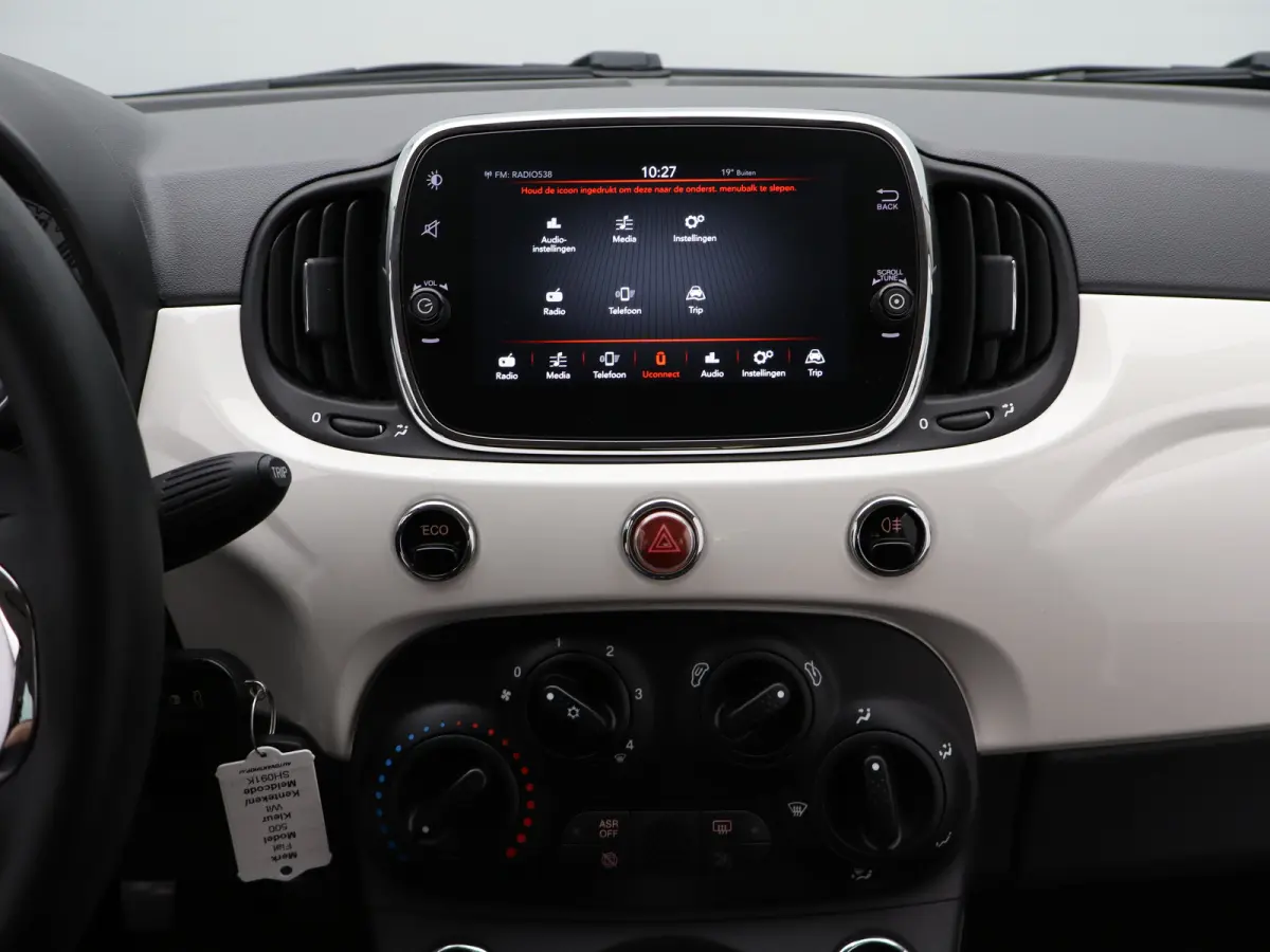 0.9 TwinAir Turbo Mirror Schuifdak | Airco | Navigatie | 15" Lichtmetalen Velgen | Bluetooth Telefoon Verbinding