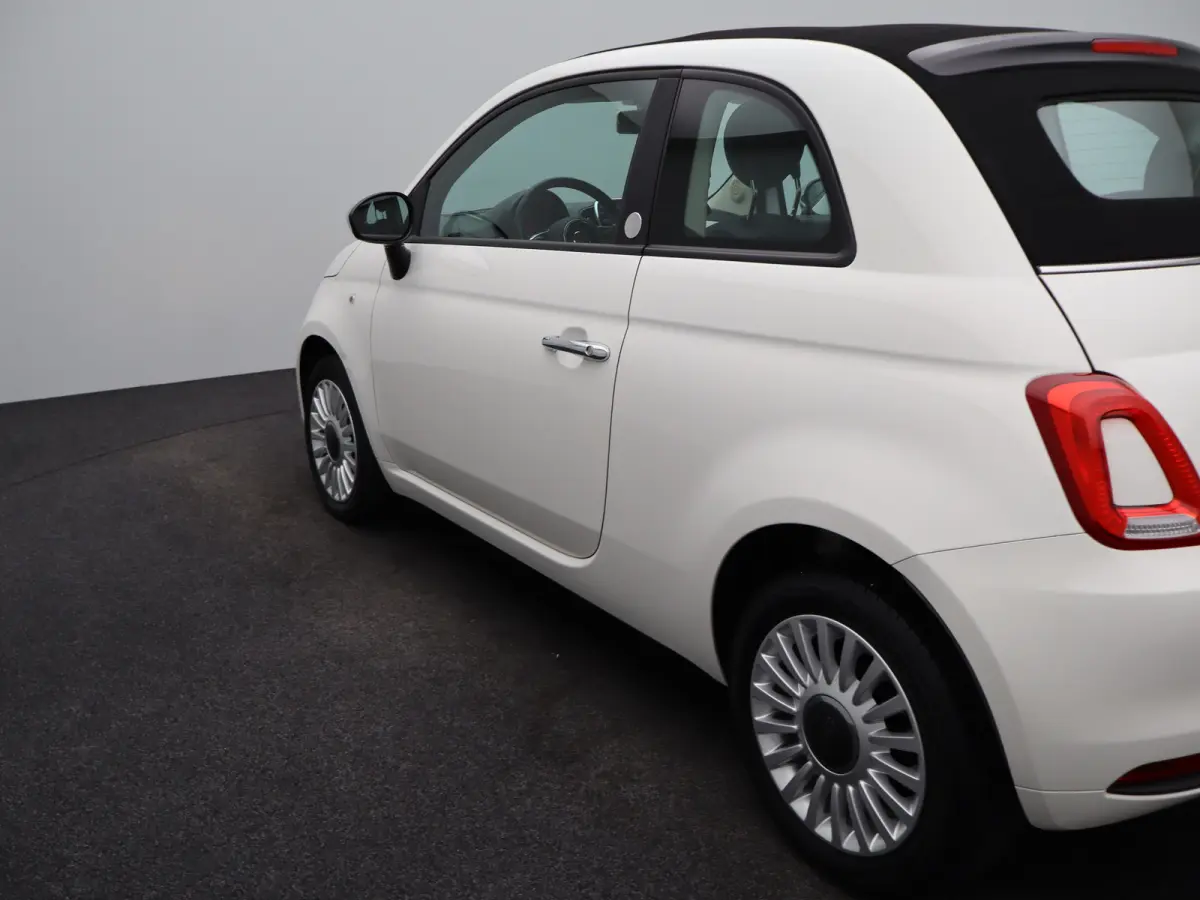 0.9 TwinAir Turbo Mirror Schuifdak | Airco | Navigatie | 15" Lichtmetalen Velgen | Bluetooth Telefoon Verbinding