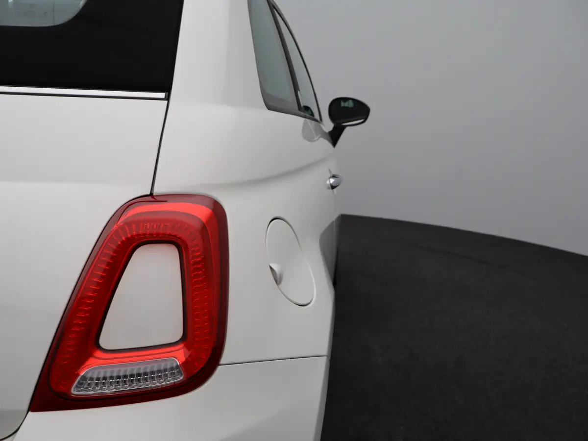 0.9 TwinAir Turbo Mirror Schuifdak | Airco | Navigatie | 15" Lichtmetalen Velgen | Bluetooth Telefoon Verbinding
