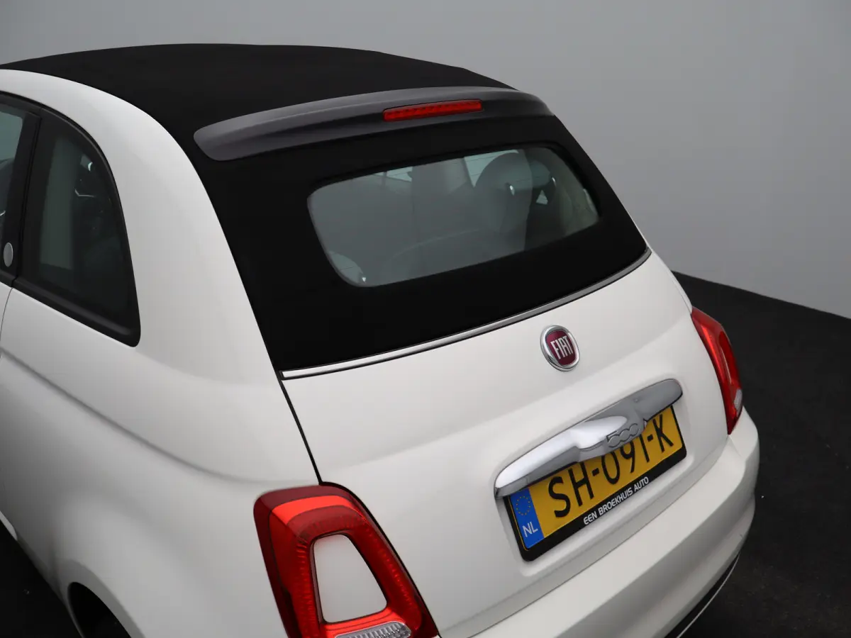 0.9 TwinAir Turbo Mirror Schuifdak | Airco | Navigatie | 15" Lichtmetalen Velgen | Bluetooth Telefoon Verbinding