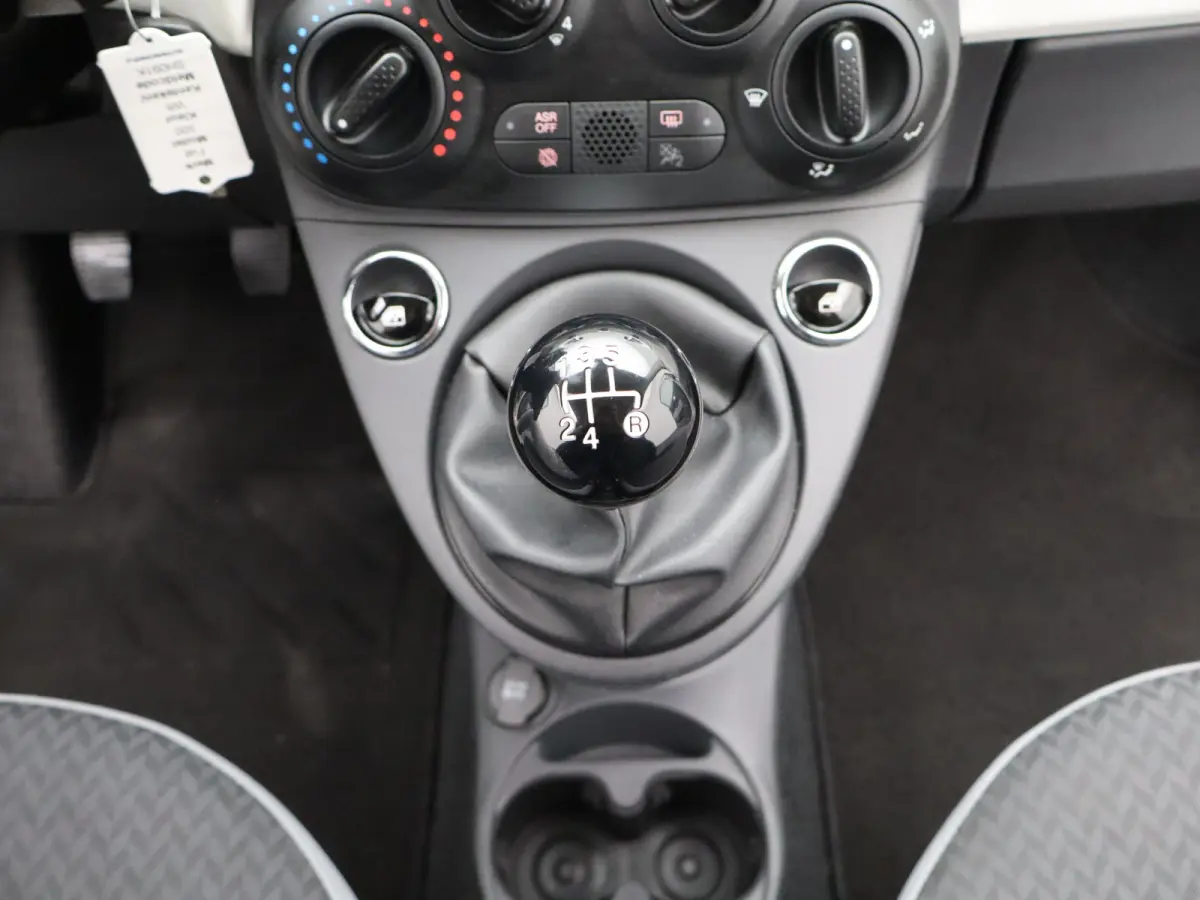 0.9 TwinAir Turbo Mirror Schuifdak | Airco | Navigatie | 15" Lichtmetalen Velgen | Bluetooth Telefoon Verbinding