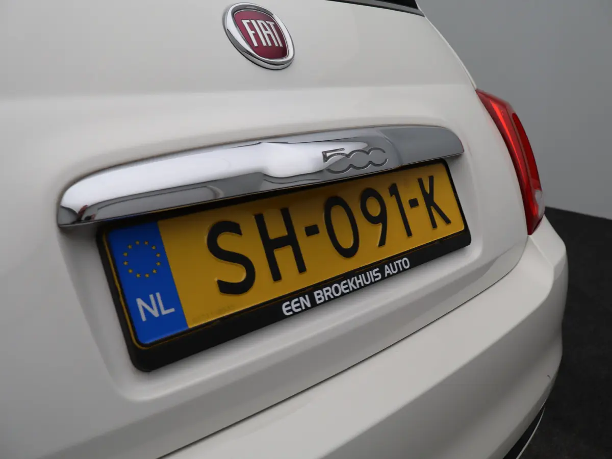0.9 TwinAir Turbo Mirror Schuifdak | Airco | Navigatie | 15" Lichtmetalen Velgen | Bluetooth Telefoon Verbinding