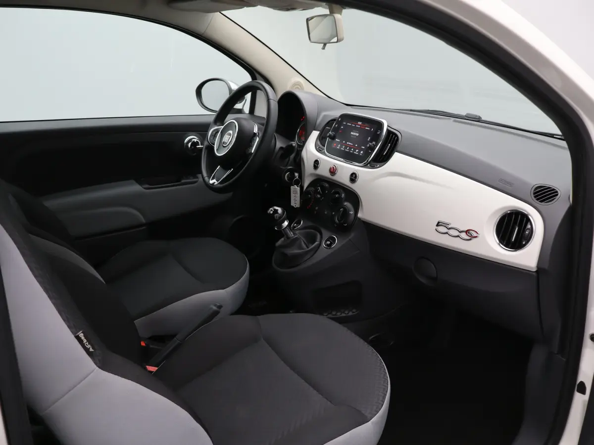 0.9 TwinAir Turbo Mirror Schuifdak | Airco | Navigatie | 15" Lichtmetalen Velgen | Bluetooth Telefoon Verbinding