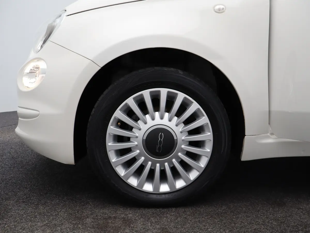 0.9 TwinAir Turbo Mirror Schuifdak | Airco | Navigatie | 15" Lichtmetalen Velgen | Bluetooth Telefoon Verbinding