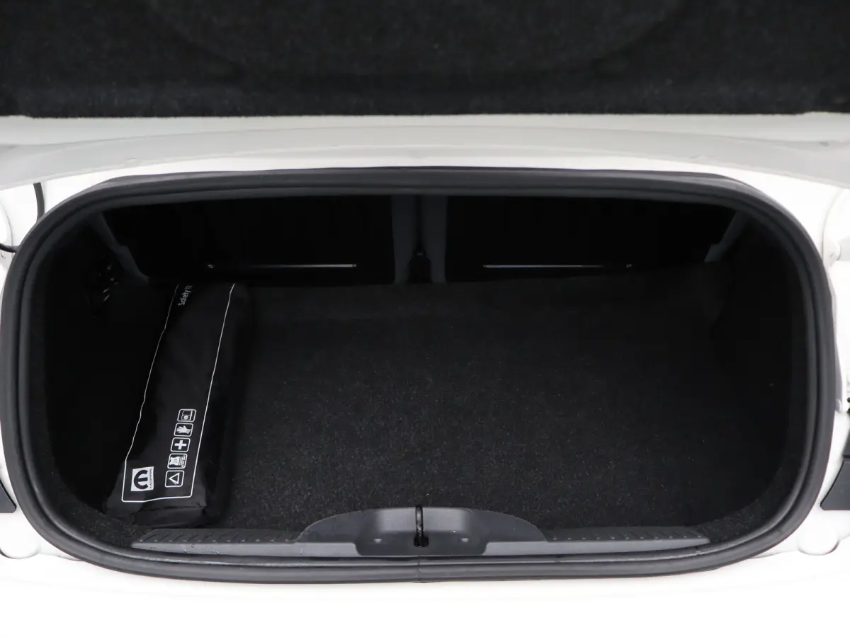 0.9 TwinAir Turbo Mirror Schuifdak | Airco | Navigatie | 15" Lichtmetalen Velgen | Bluetooth Telefoon Verbinding