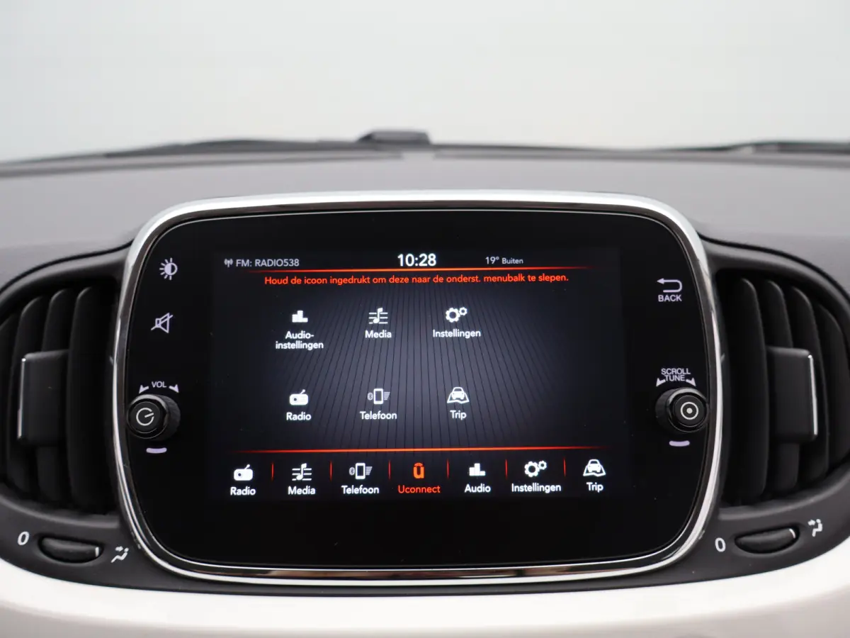 0.9 TwinAir Turbo Mirror Schuifdak | Airco | Navigatie | 15" Lichtmetalen Velgen | Bluetooth Telefoon Verbinding