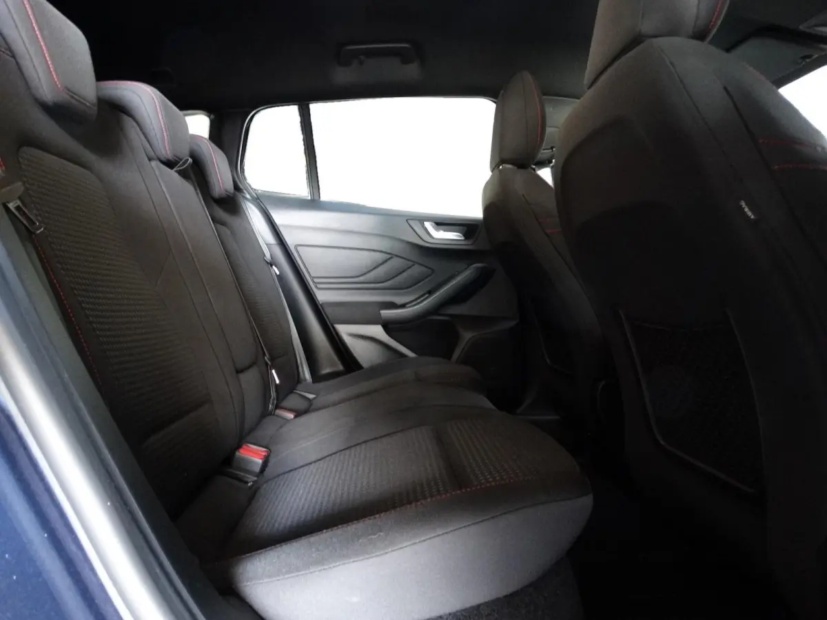 1.0 EcoBoost Hybrid ST Line X Business