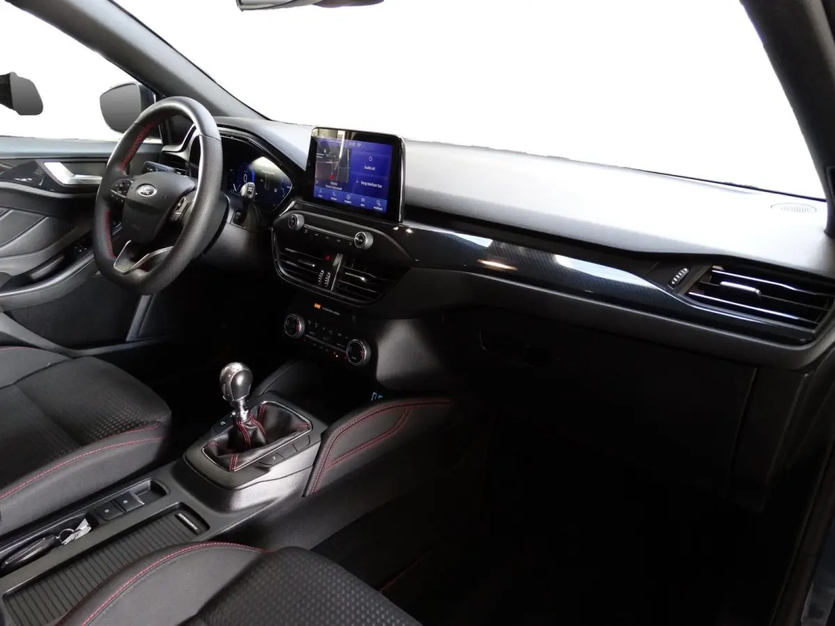 1.0 EcoBoost Hybrid ST Line X Business