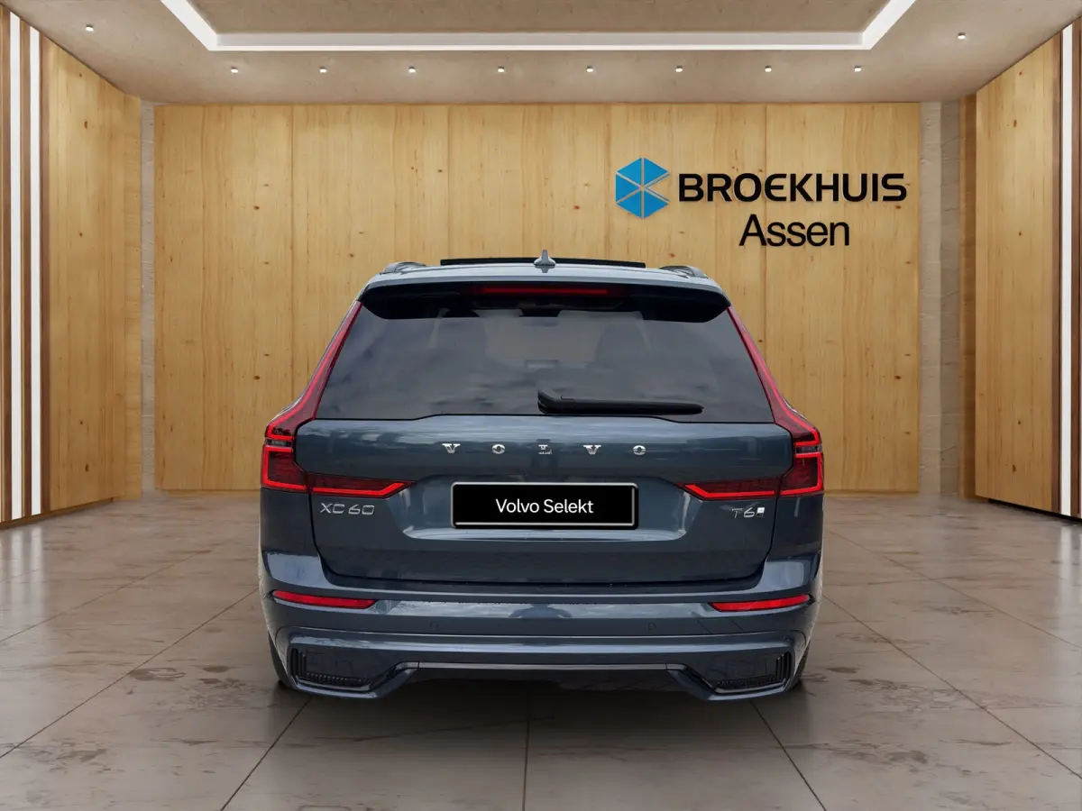 2.0 T6 Plug-in hybrid AWD Ultra Dark | Luchtvering | Trekhaak | Harman Kardon | Panoramadak | Stoel + Stuur Verwarming | 360 Camera |
