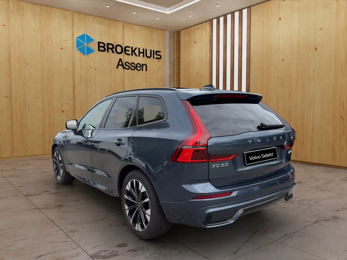 2.0 T6 Plug-in hybrid AWD Ultra Dark | Luchtvering | Trekhaak | Harman Kardon | Panoramadak | Stoel + Stuur Verwarming | 360 Camera |