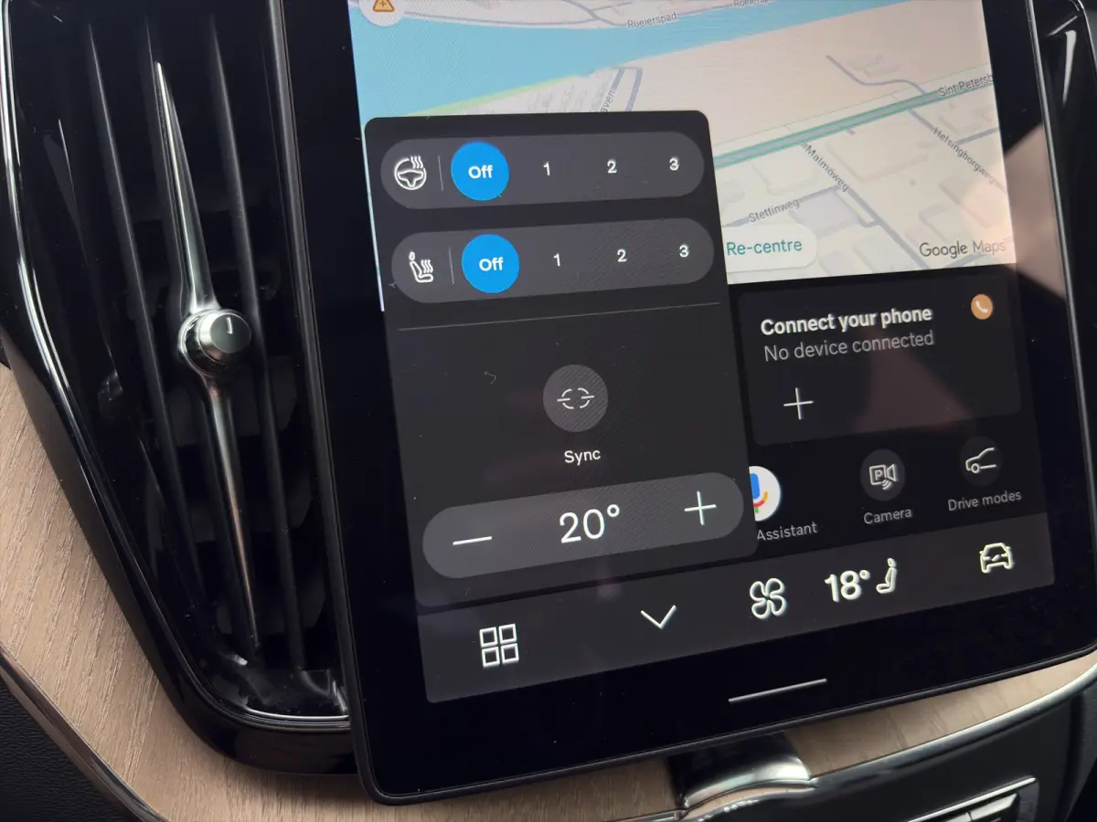 2.0 T6 Plug-in hybrid AWD Ultra Dark | Luchtvering | Trekhaak | Harman Kardon | Panoramadak | Stoel + Stuur Verwarming | 360 Camera |
