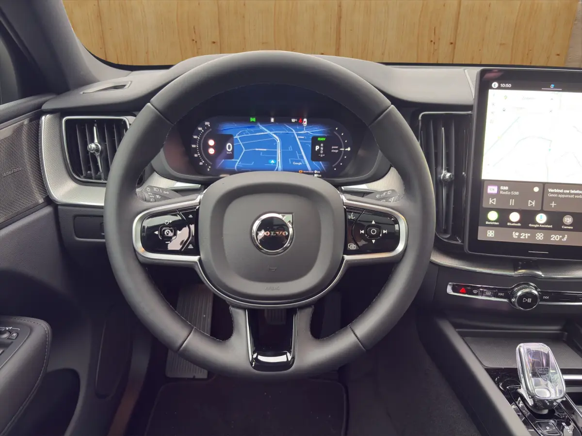 Plus Black Edition Recharge Plug-In Hybrid AWD | Head Up Display | Harman Kardon | Panoramadak | 360 Camera | Stoel + Stuur Verwarming |