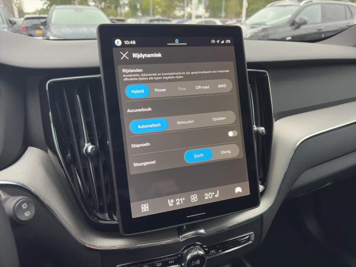 Plus Black Edition Recharge Plug-In Hybrid AWD | Head Up Display | Harman Kardon | Panoramadak | 360 Camera | Stoel + Stuur Verwarming |
