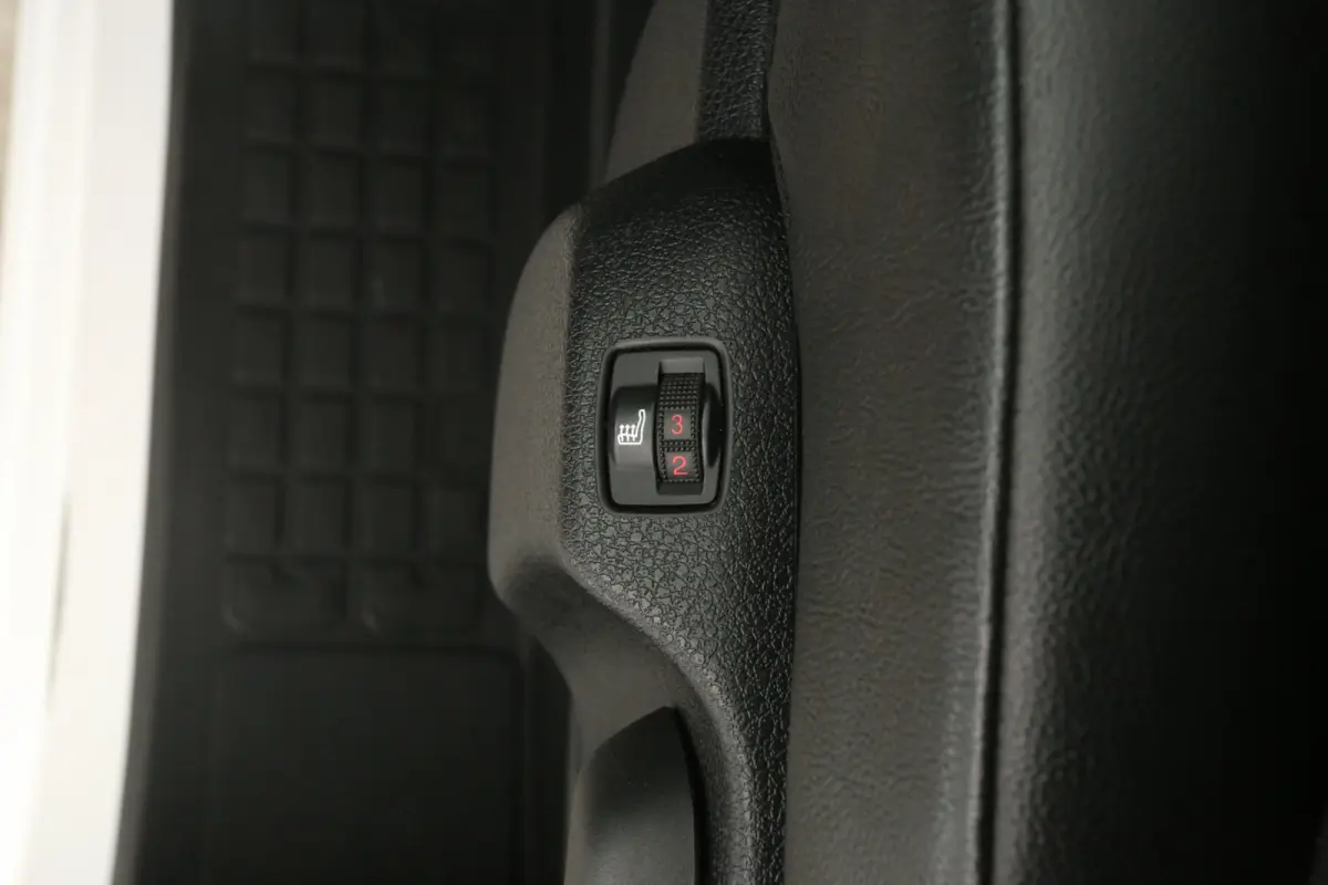 1.5D L2H1 | Marge | Clima | Carplay | 3 Zits | Cruise | Trekhaak | Parkeersens.