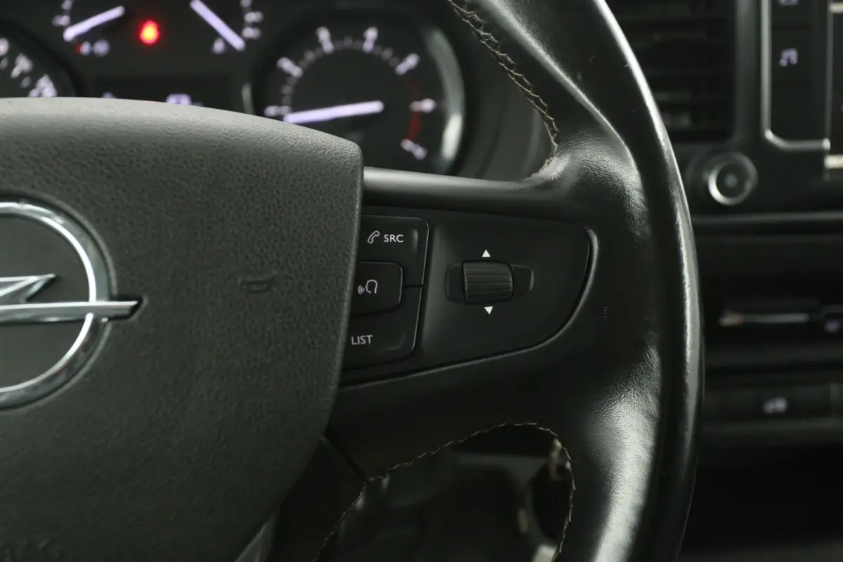 1.5D L2H1 | Marge | Clima | Carplay | 3 Zits | Cruise | Trekhaak | Parkeersens.