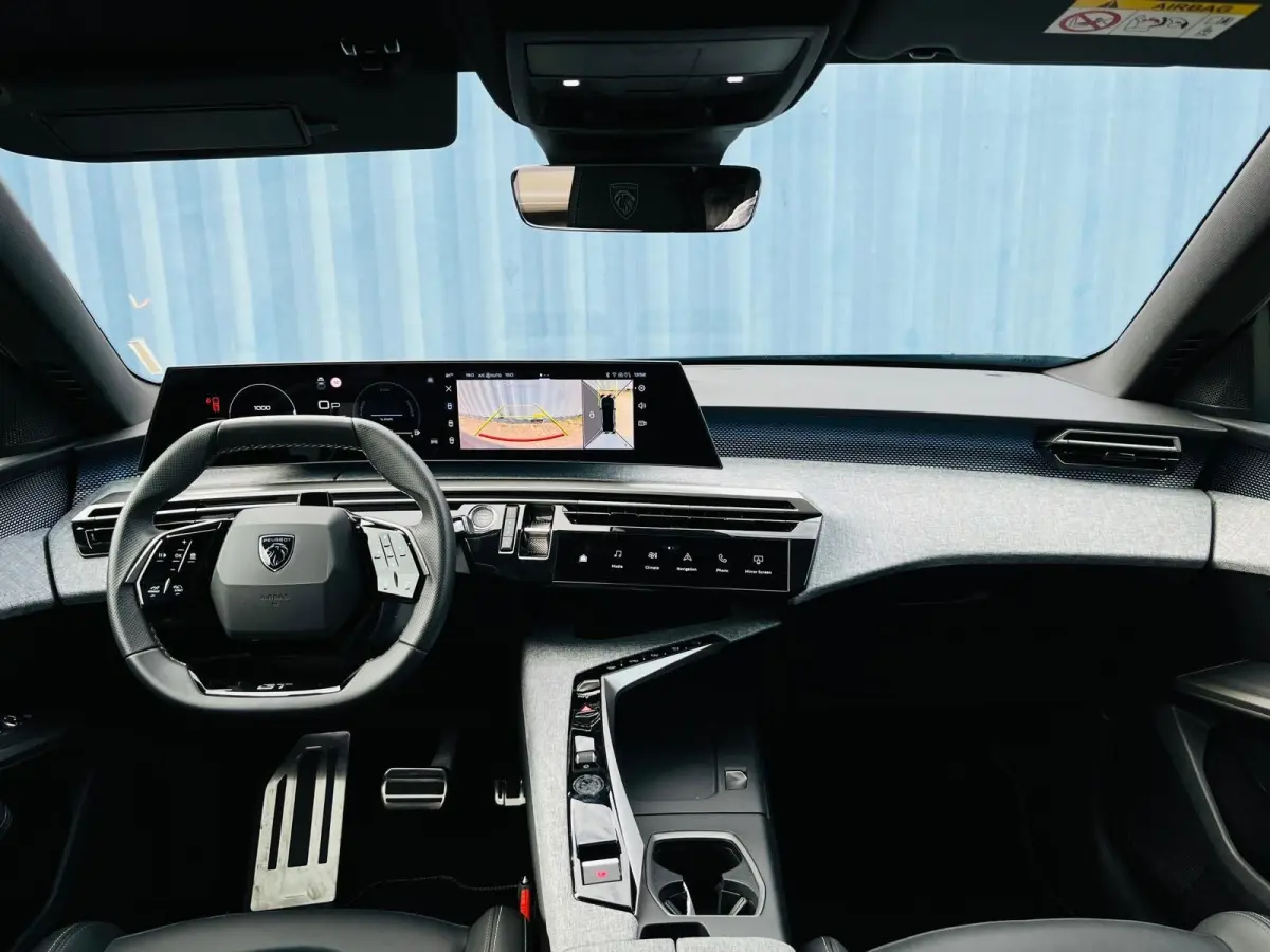 1.2 Hybrid 145 GT Adaptieve Cruise | Camera | Elec.Klep | Carplay | Leder/Stof | Clima | LMV | | Achterbank in delen neerklapbaar | Achteruitrijcamera | Apple Carplay/Android Auto|telefoonin