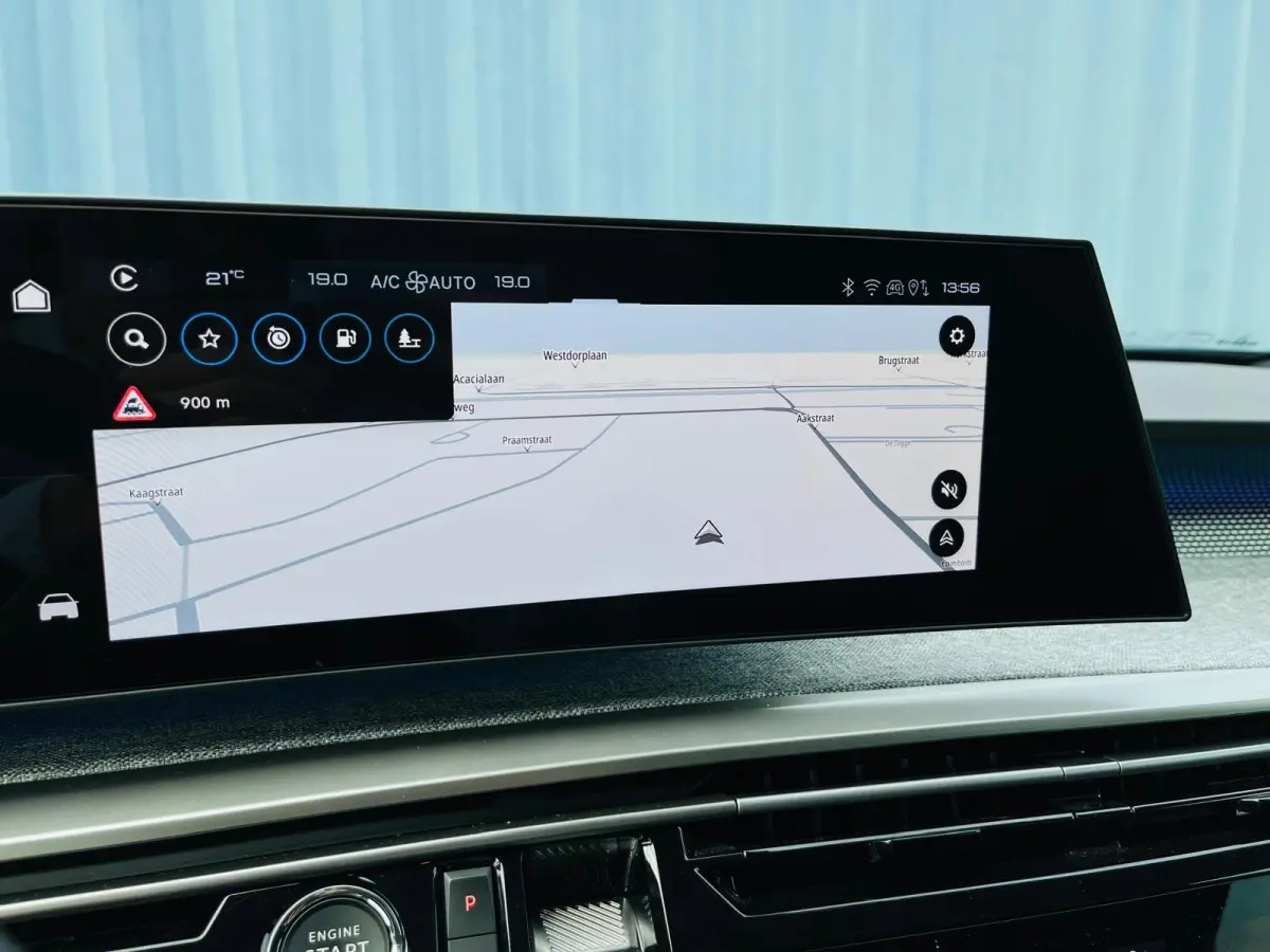 1.2 Hybrid 145 GT Adaptieve Cruise | Camera | Elec.Klep | Carplay | Leder/Stof | Clima | LMV | | Achterbank in delen neerklapbaar | Achteruitrijcamera | Apple Carplay/Android Auto|telefoonin