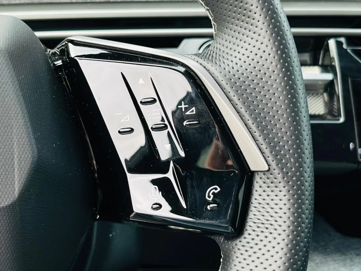 1.2 Hybrid 145 GT Adaptieve Cruise | Camera | Elec.Klep | Carplay | Leder/Stof | Clima | LMV | | Achterbank in delen neerklapbaar | Achteruitrijcamera | Apple Carplay/Android Auto|telefoonin