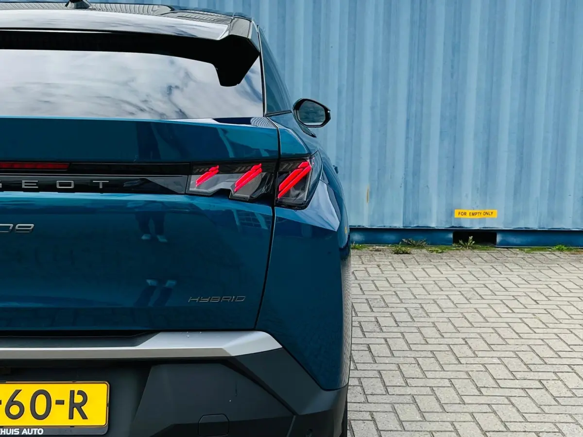 1.2 Hybrid 145 GT Adaptieve Cruise | Camera | Elec.Klep | Carplay | Leder/Stof | Clima | LMV | | Achterbank in delen neerklapbaar | Achteruitrijcamera | Apple Carplay/Android Auto|telefoonin