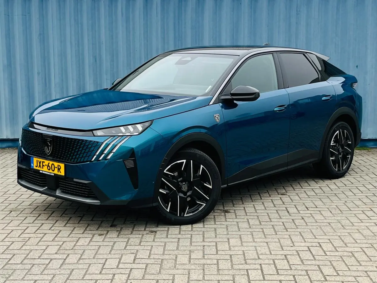 1.2 Hybrid 145 GT Adaptieve Cruise | Camera | Elec.Klep | Carplay | Leder/Stof | Clima | LMV | | Achterbank in delen neerklapbaar | Achteruitrijcamera | Apple Carplay/Android Auto|telefoonin