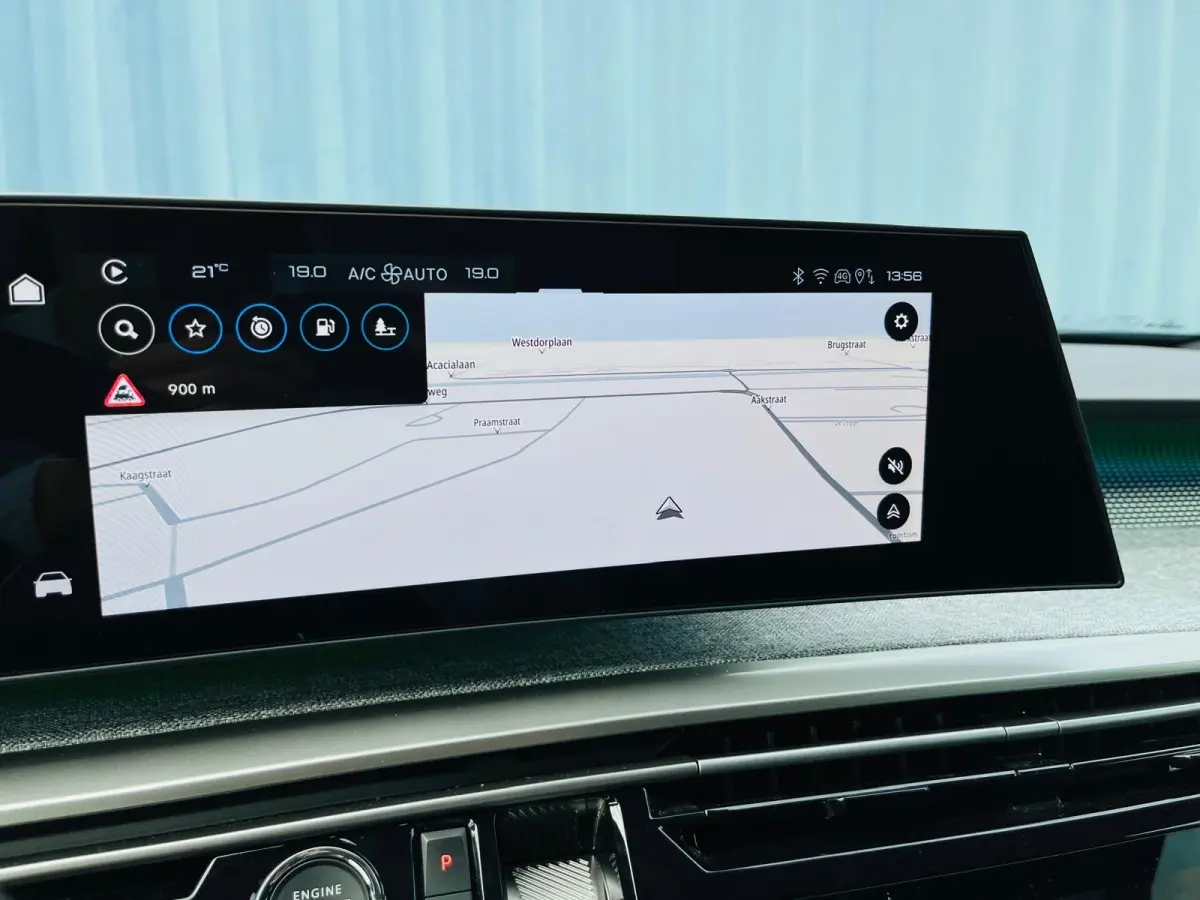 1.2 Hybrid 145 GT Adaptieve Cruise | Camera | Elec.Klep | Carplay | Leder/Stof | Clima | LMV | | Achterbank in delen neerklapbaar | Achteruitrijcamera | Apple Carplay/Android Auto|telefoonin