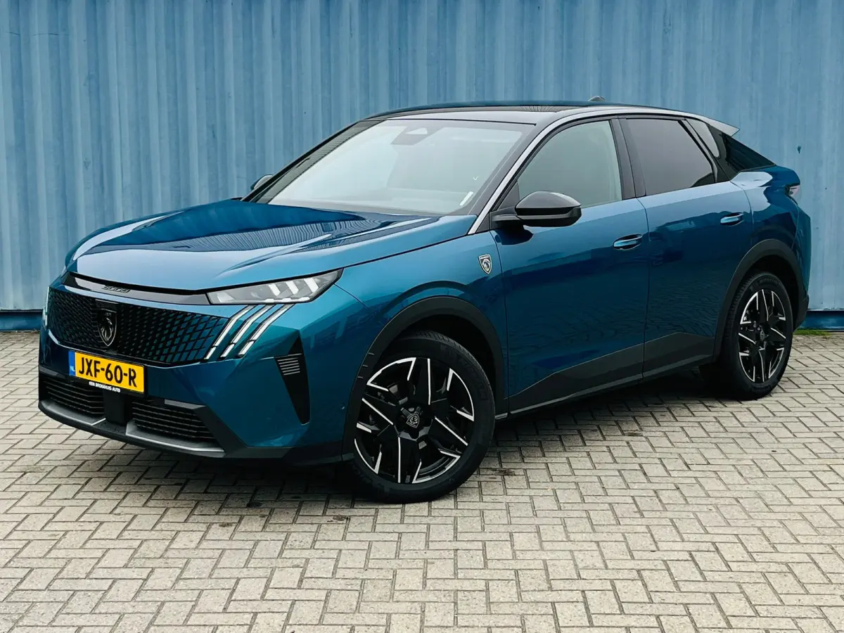 1.2 Hybrid 145 GT Adaptieve Cruise | Camera | Elec.Klep | Carplay | Leder/Stof | Clima | LMV | | Achterbank in delen neerklapbaar | Achteruitrijcamera | Apple Carplay/Android Auto|telefoonin