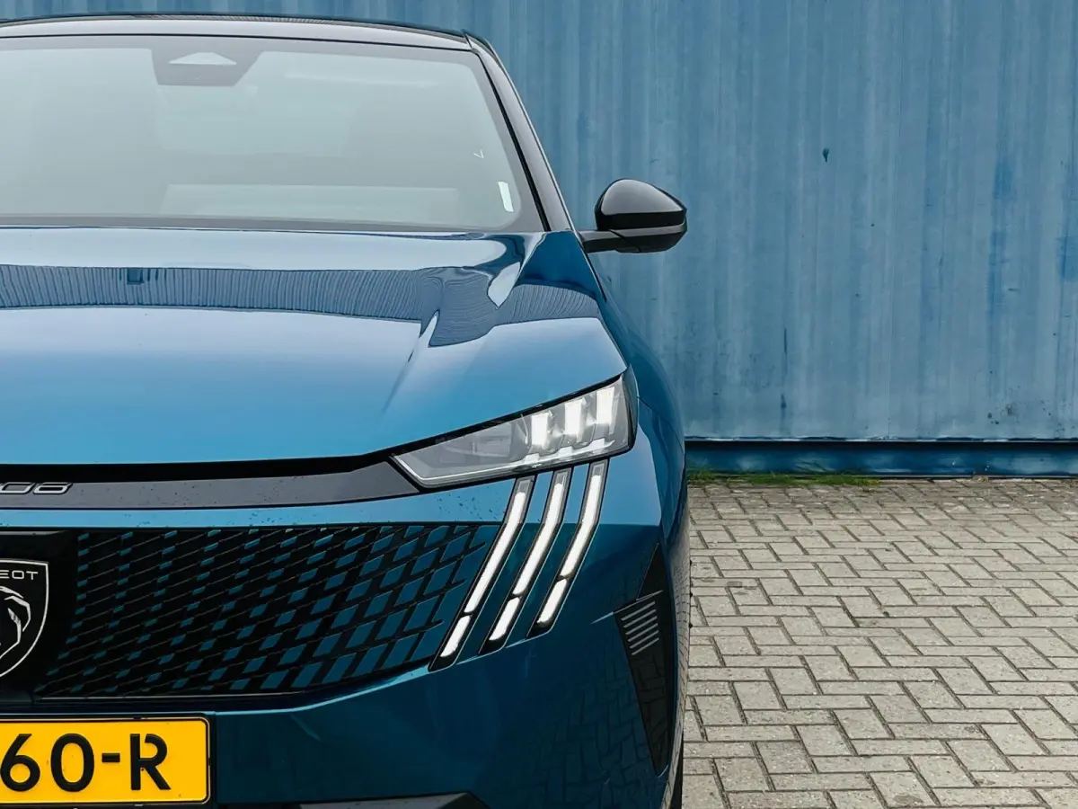 1.2 Hybrid 145 GT Adaptieve Cruise | Camera | Elec.Klep | Carplay | Leder/Stof | Clima | LMV | | Achterbank in delen neerklapbaar | Achteruitrijcamera | Apple Carplay/Android Auto|telefoonin