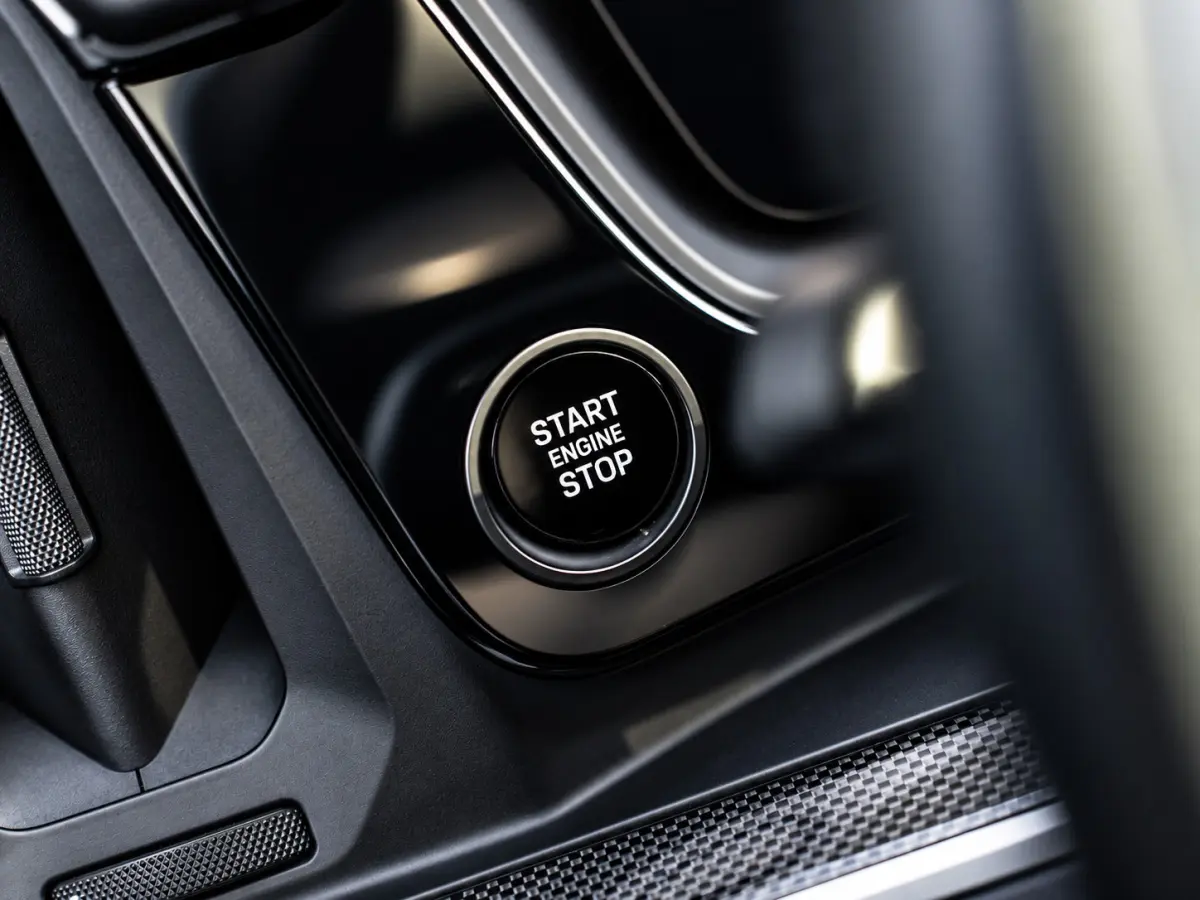 3.0 E-Hybrid|PANO|SFEER|CHRONO|CARBON