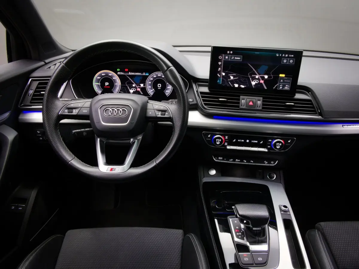 55 TFSI e S-Line Edition Competition (LUCHTVERING, PANORAMADAK, SFEERVERLICHTING, BANG&OLUFSEN, CAMERA, APPLE CARPLAY)