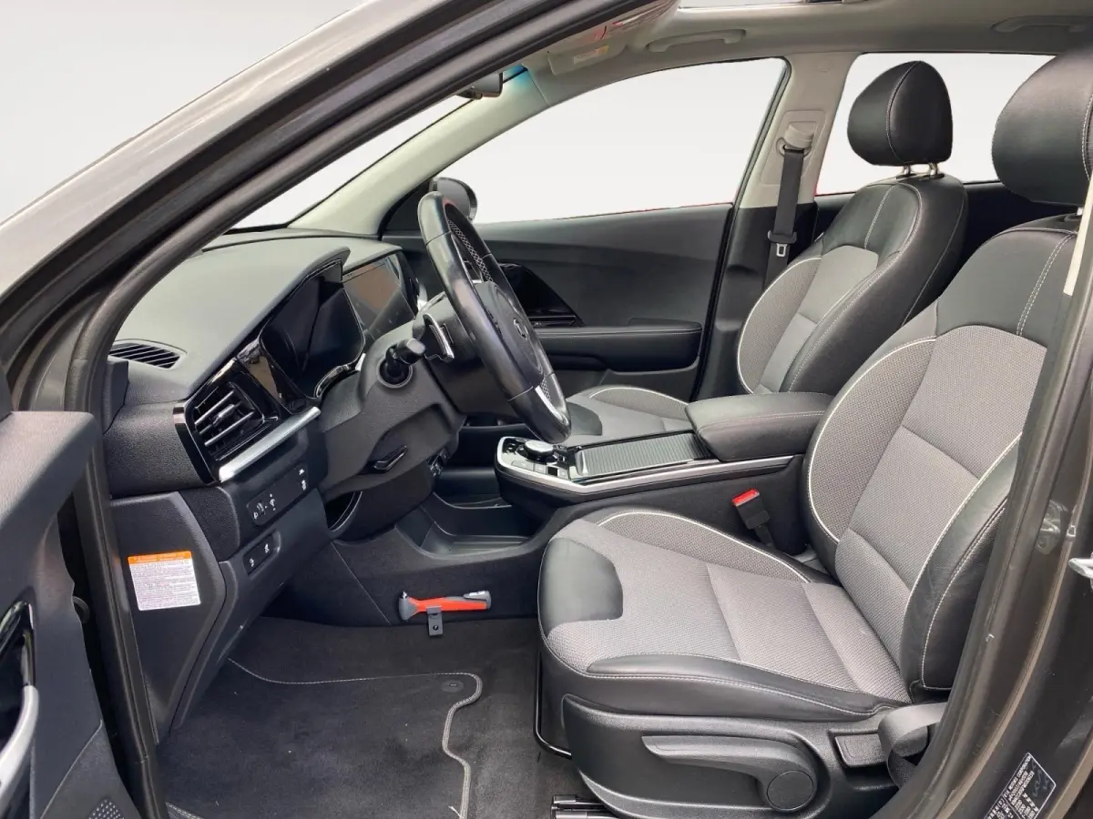 DynamicPlusLine 64 kWh | Climate control | Navigatie | Parkeercamera | Stoel + stuurverwarming | Keyless | Schuif-kanteldak | Line assist |