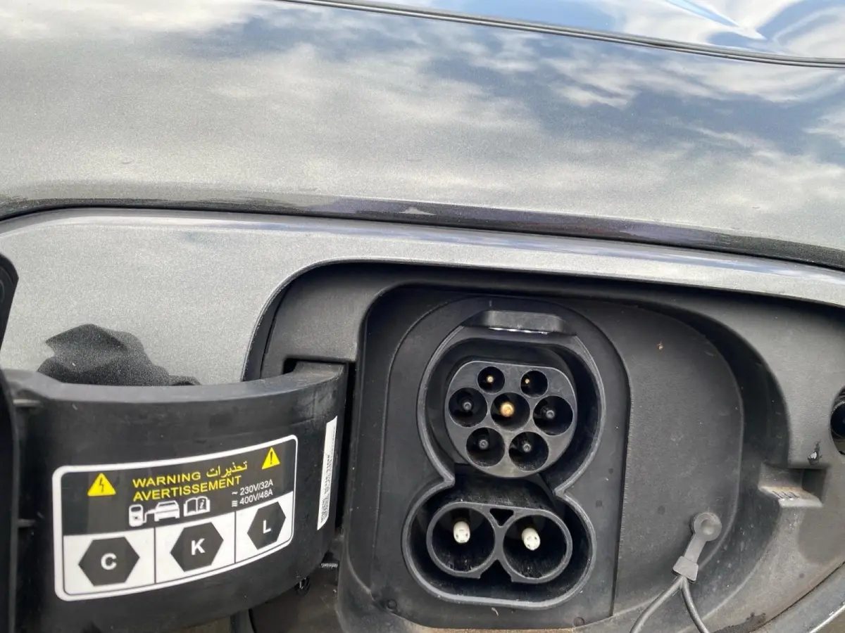 DynamicPlusLine 64 kWh | Climate control | Navigatie | Parkeercamera | Stoel + stuurverwarming | Keyless | Schuif-kanteldak | Line assist |