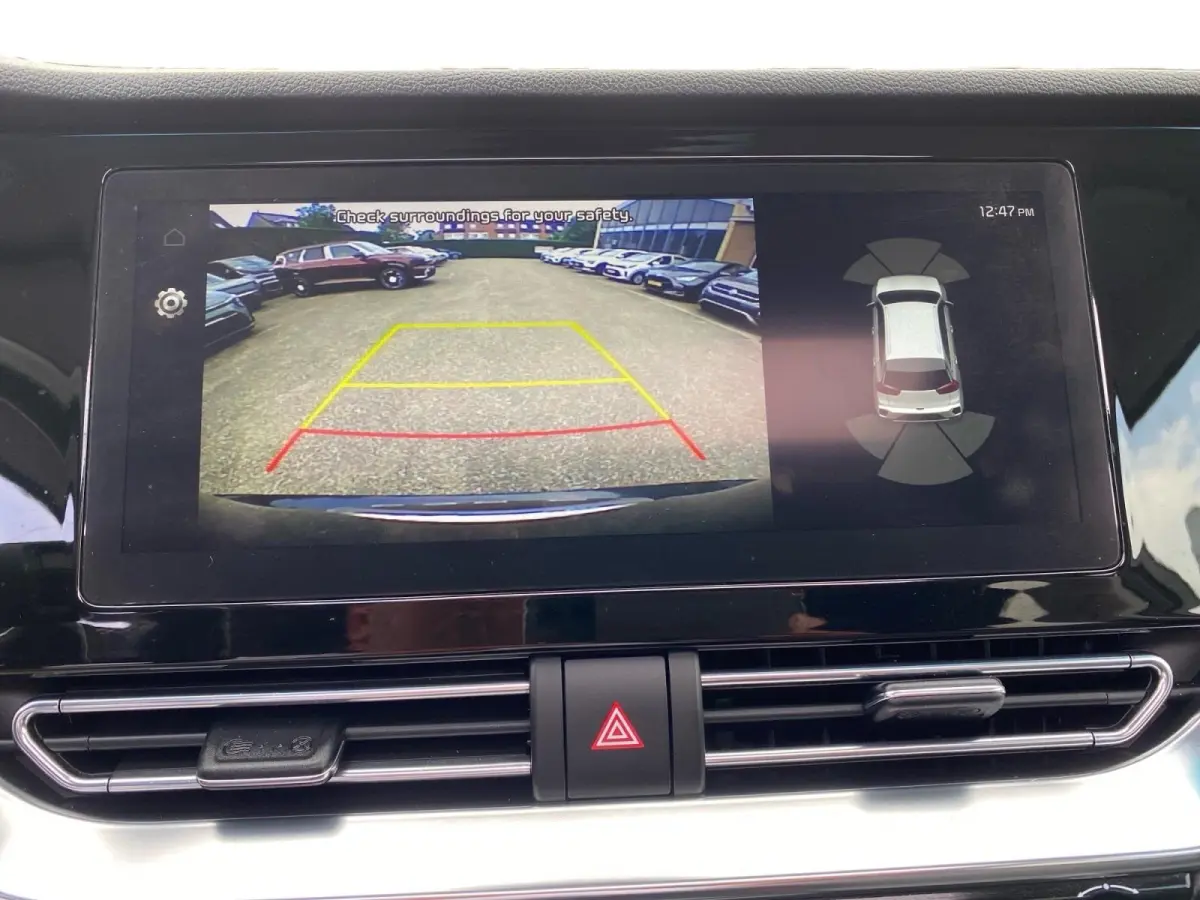 DynamicPlusLine 64 kWh | Climate control | Navigatie | Parkeercamera | Stoel + stuurverwarming | Keyless | Schuif-kanteldak | Line assist |