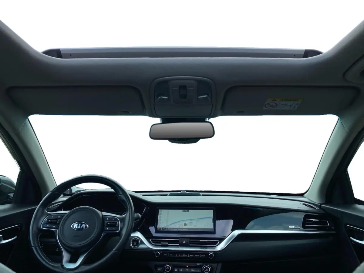 DynamicPlusLine 64 kWh | Climate control | Navigatie | Parkeercamera | Stoel + stuurverwarming | Keyless | Schuif-kanteldak | Line assist |