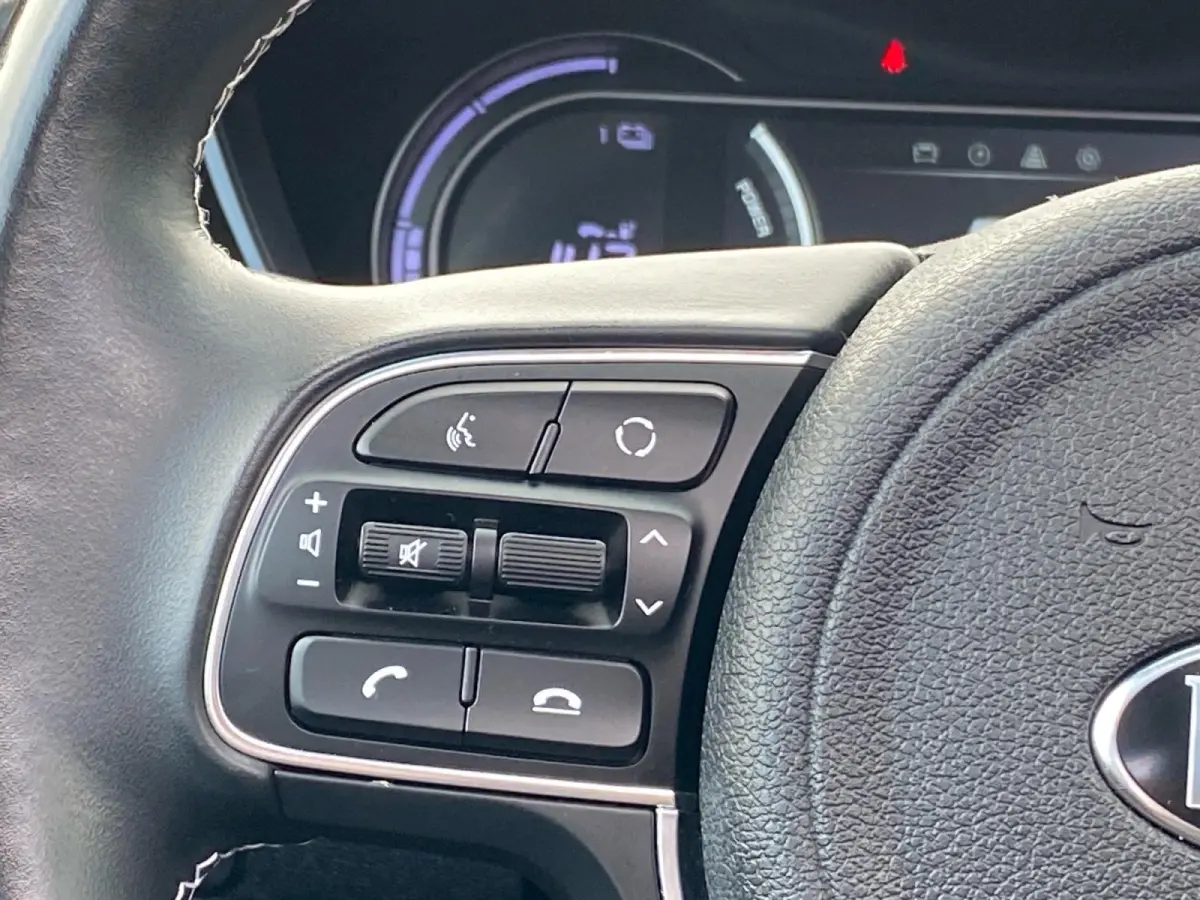 DynamicPlusLine 64 kWh | Climate control | Navigatie | Parkeercamera | Stoel + stuurverwarming | Keyless | Schuif-kanteldak | Line assist |